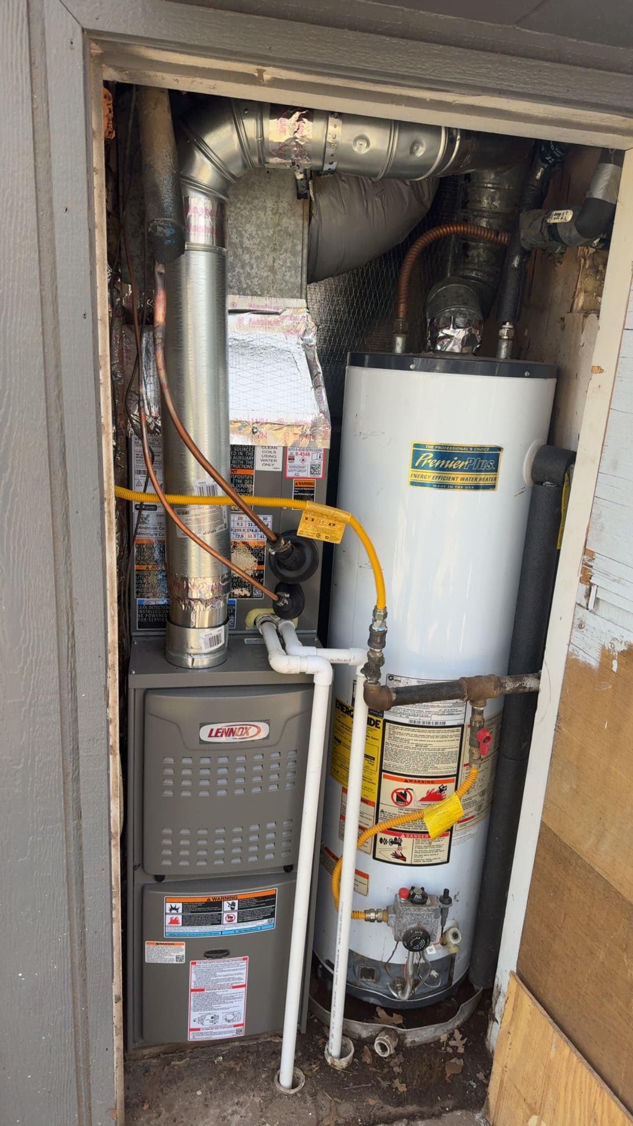 Expert Lennox Split System Installation in a Compact Space image